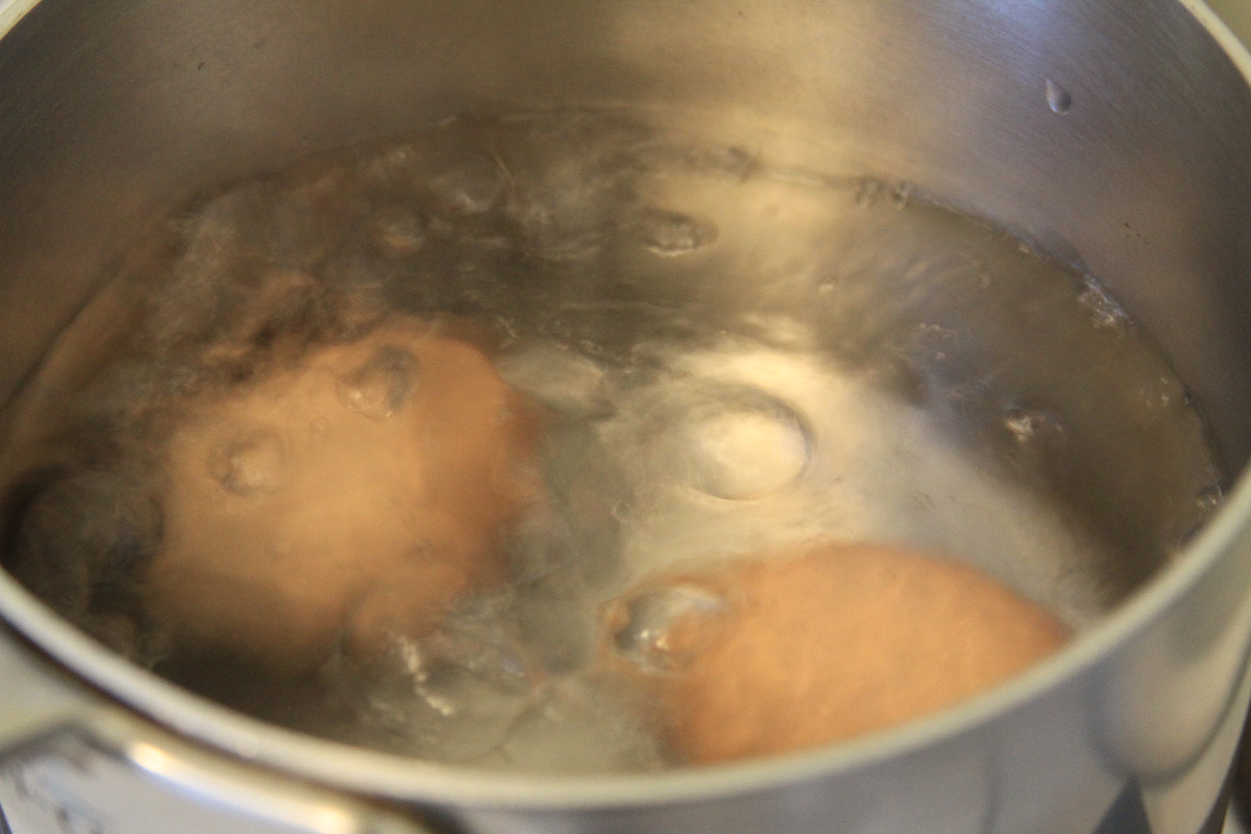 how to perfectly cook soft boiled eggs